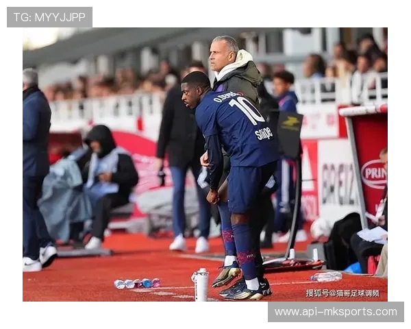 登贝莱马尔基尼奥斯领衔出战 巴黎圣日耳曼公布客场对洛里昂首发名单