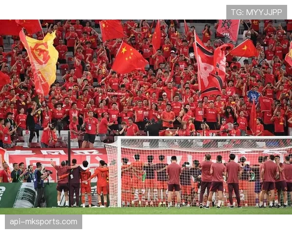 欧冠赛事是否会成为拖累意甲争冠球队的“双刃剑”? 欧冠赛事是否会成为拖累意甲争冠球队的“双刃剑”?